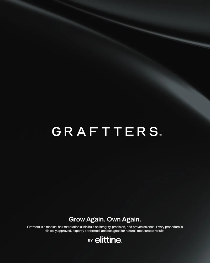 نسيج حريري داكن متموج خلف شعار GRAFTTERS وشعار "ينمو من جديد. تعود لنفسك."